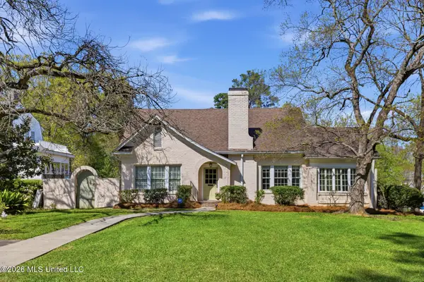 1622 Poplar Boulevard, Jackson, MS 39202