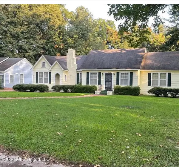 404 W Jefferson Avenue, Greenwood, MS 38930