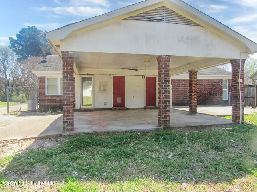 502 Browns Ferry Road, Senatobia, MS 38668 - #2