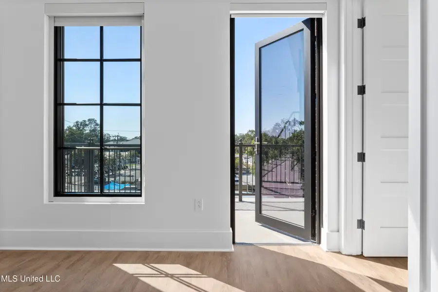 1515 Government Street, Ocean Springs, MS 39564 - #3