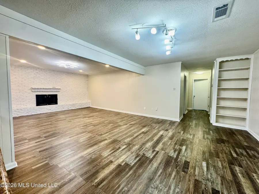 1315 Sussex Drive, Ocean Springs, MS 39564 - #3