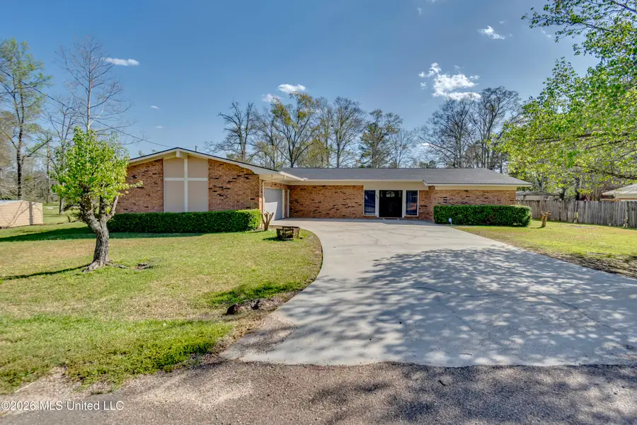 306 Hancock Drive, Taylorsville, MS 39168 - #2