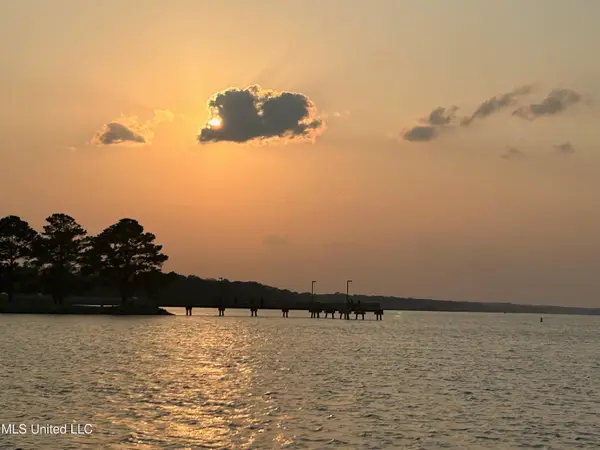 E Bay, Brandon, MS 39047