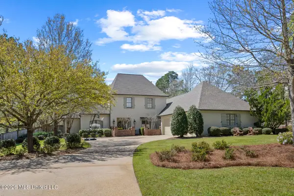 130 Summer Lake Drive, Ridgeland, MS 39157