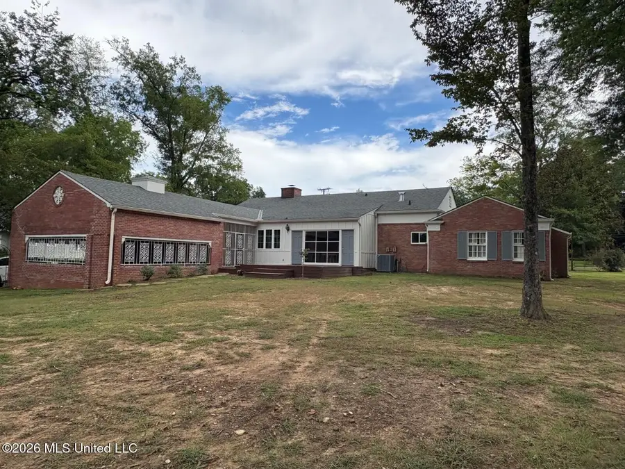 16839 E Main, Louisville, MS 39339 - #2