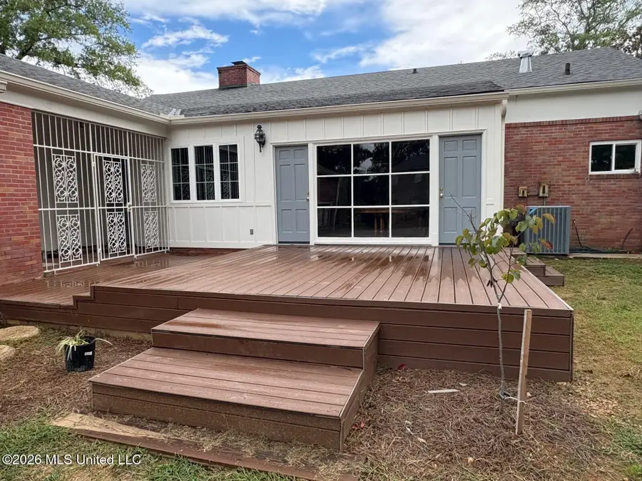 16839 E Main, Louisville, MS 39339 - #3