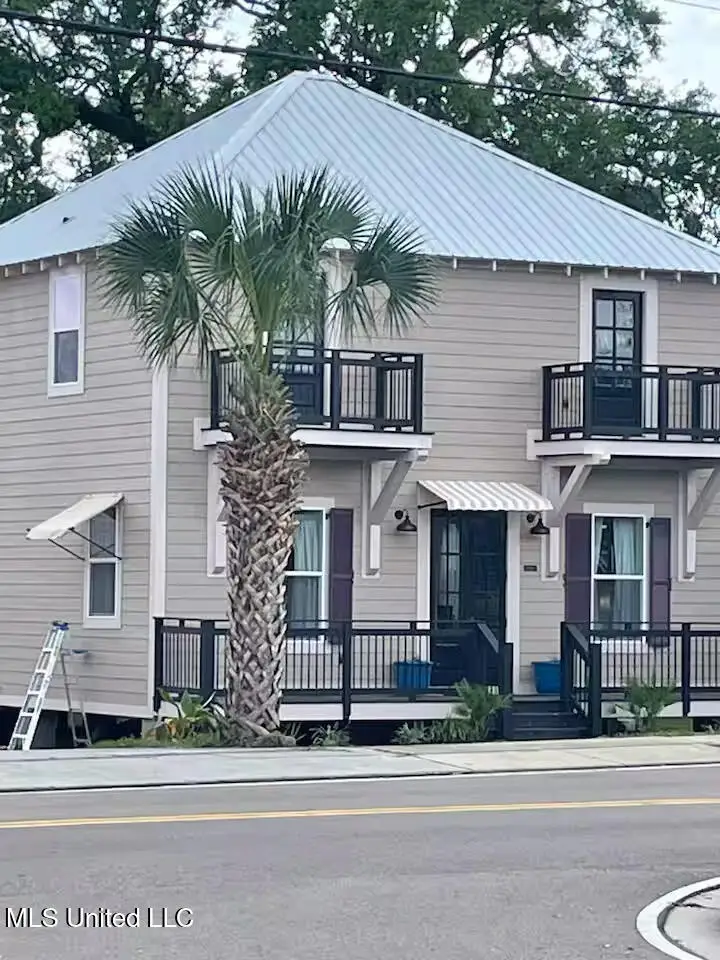 649 Howard Avenue, Biloxi, MS 39530 - #2