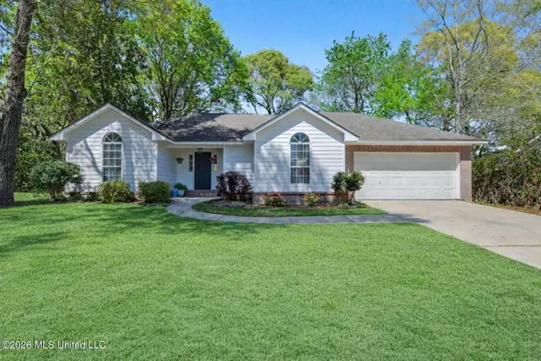 8826 Kipapa Way, Diamondhead, MS 39525