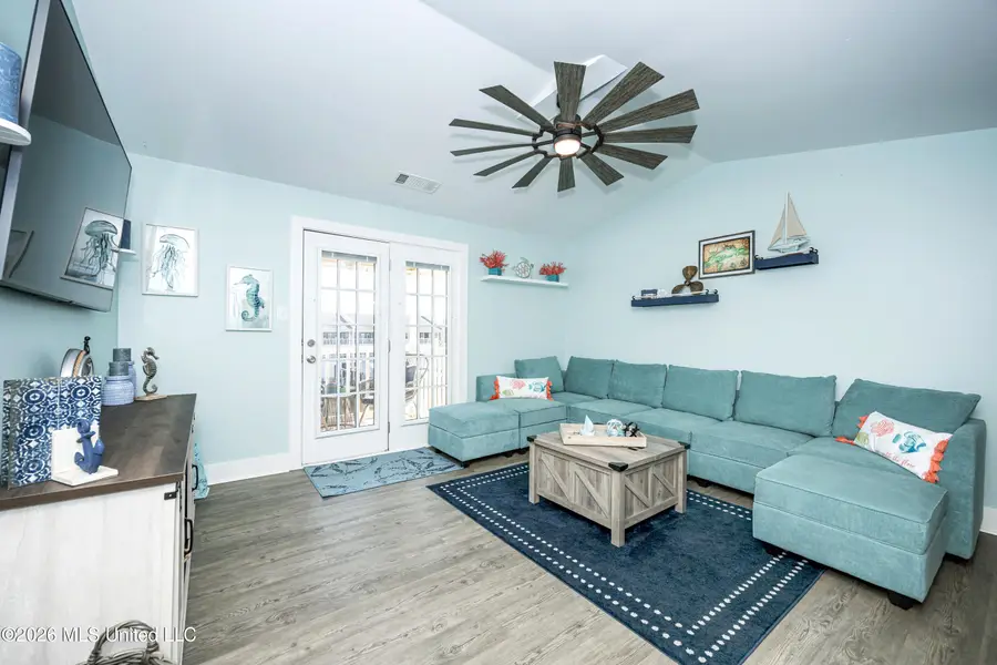 2421 Beachview Drive, Ocean Springs, MS 39564 - #3