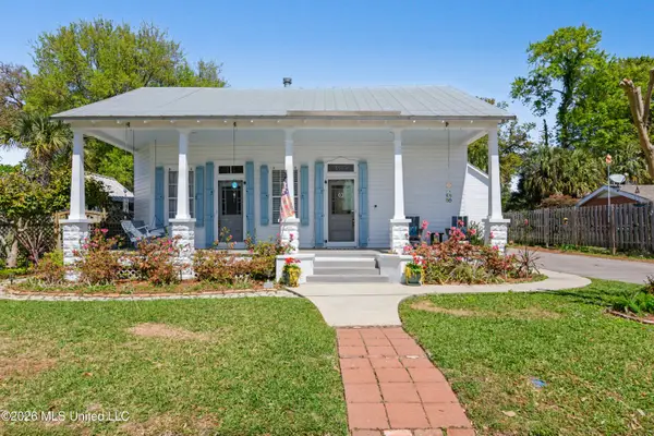 405 Carroll Avenue, Bay Saint Louis, MS 39520