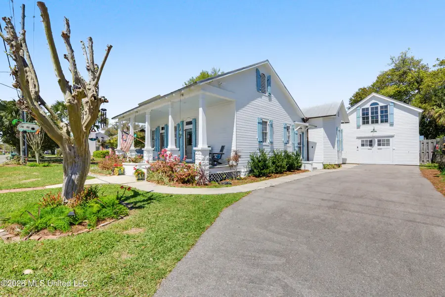 405 Carroll Avenue, Bay Saint Louis, MS 39520 - #2