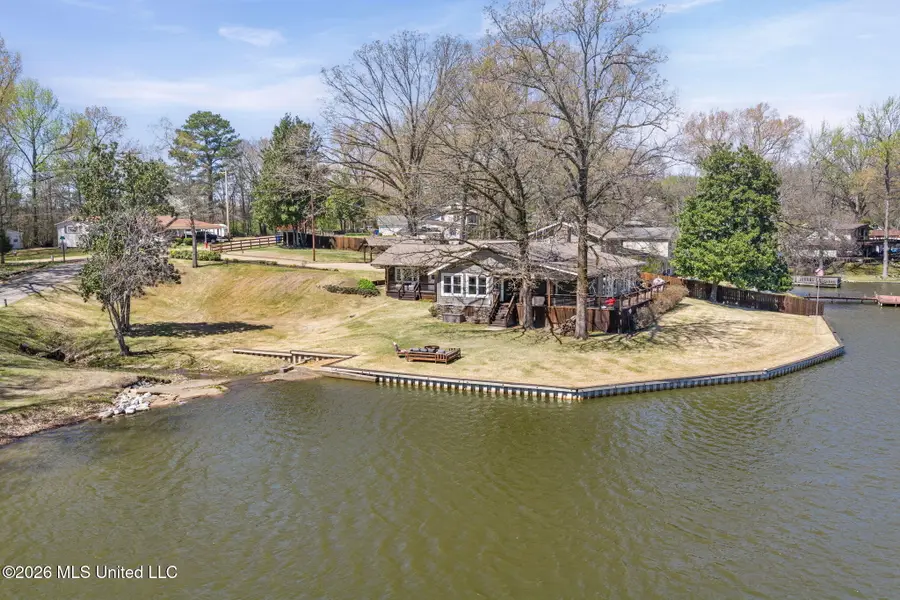 7300 W Shahkoka Drive, Olive Branch, MS 38654 - #3