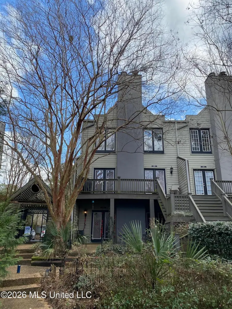 1313 Roxbury Court, Jackson, MS 39211 - #2