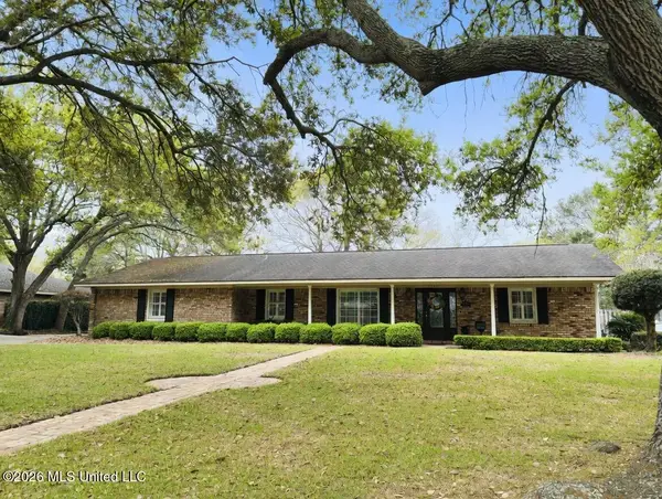 1007 Westwood Street, Pascagoula, MS 39567