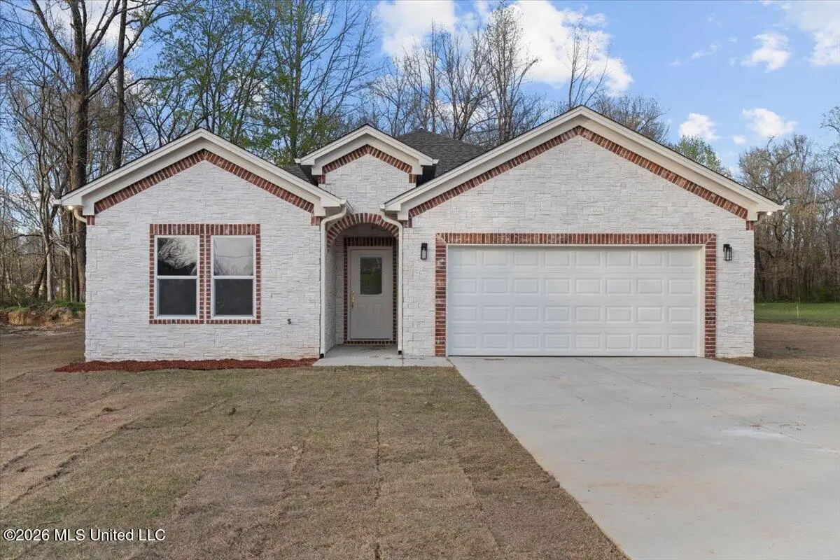 185 Lee Creek Cove, Byhalia, MS 38611 - #1