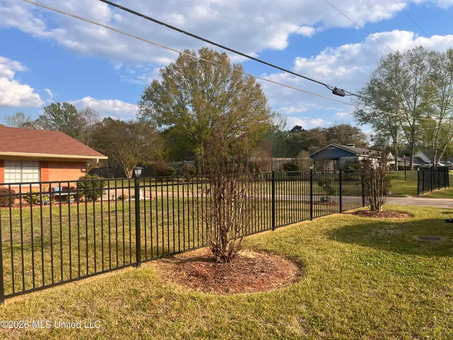 16 Nelson Circle, Jackson, MS 39212 - #2