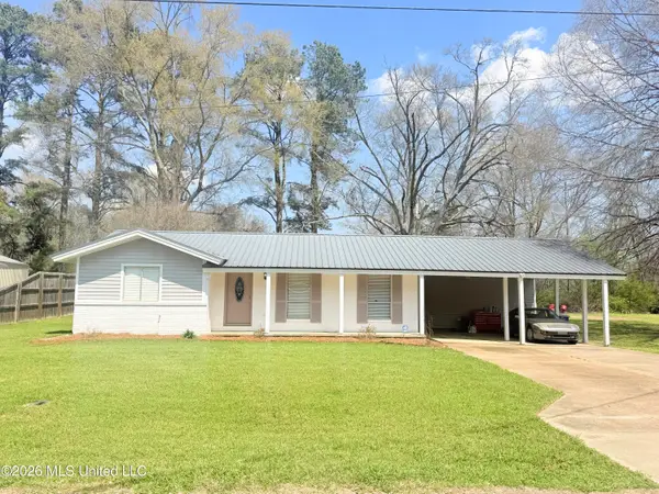 112 Devalda Drive, Duck Hill, MS 38925