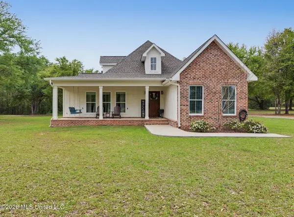 107 Blue Lakes Drive, Lucedale, MS 39452