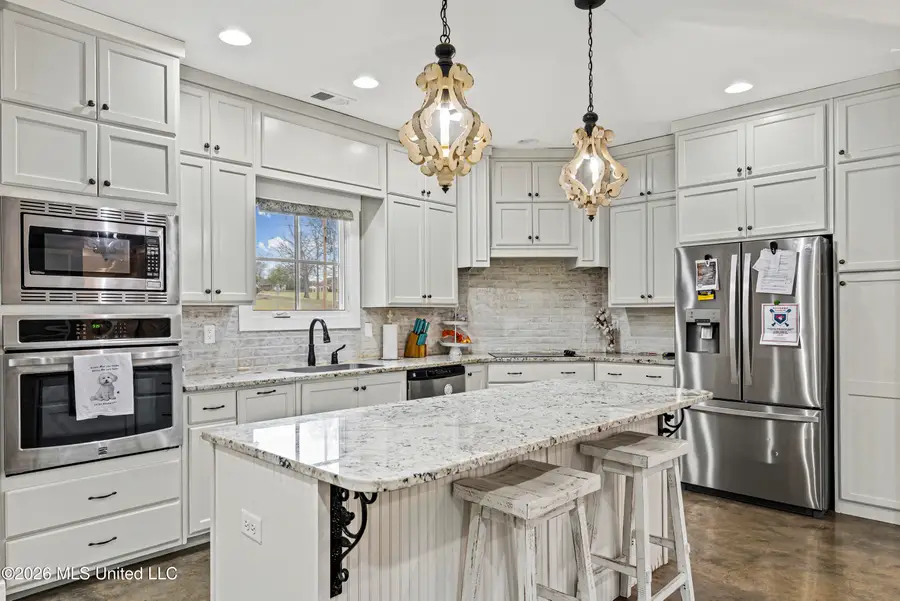 5078 Dixie Creek Drive, Hernando, MS 38632 - #3