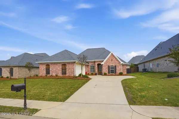 607 Gloucester Way, Flowood, MS 39232