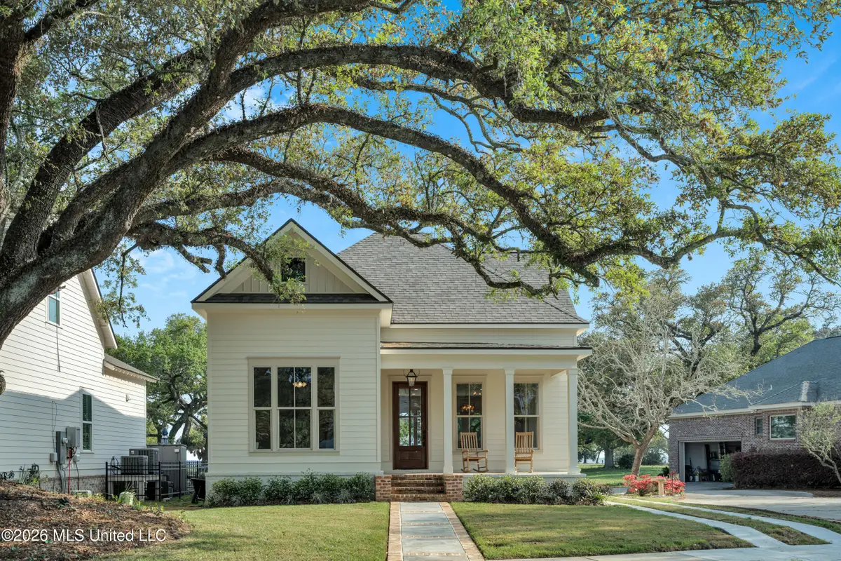 425 2nd Street, Gulfport, MS 39507 - #1