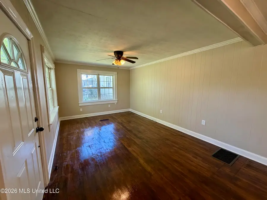 707 N West Street, Mendenhall, MS 39114 - #3