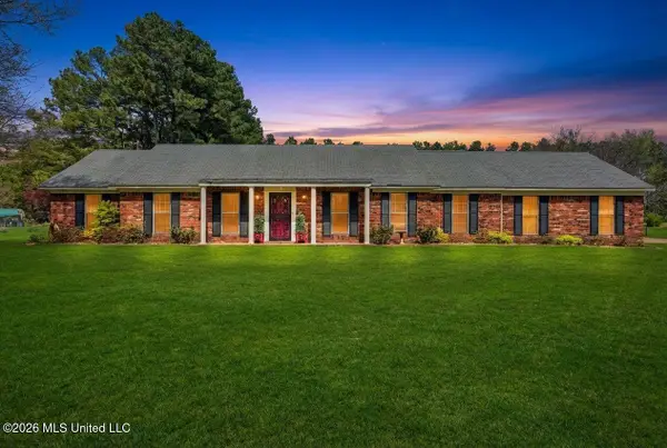 5600 Rolling Hills Drive, Olive Branch, MS 38654