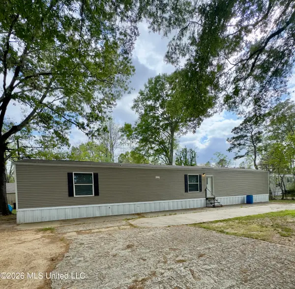 223 Southgate Drive, Richland, MS 39218