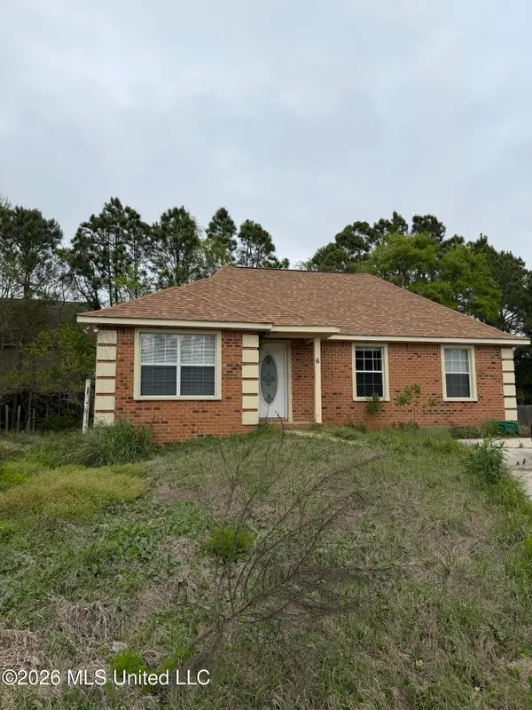 6 Laudeac Court, Pass Christian, MS 39571