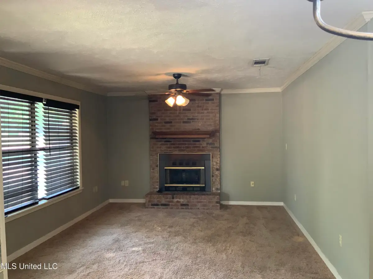 207 Lindale Street, Clinton, MS 39056 - #1