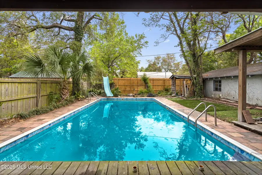 1090 Cherokee Street, Biloxi, MS 39530 - #2