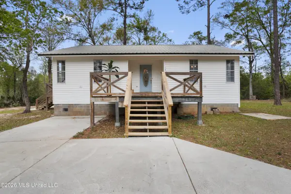 3401 Goldenrod Avenue, Moss Point, MS 39562