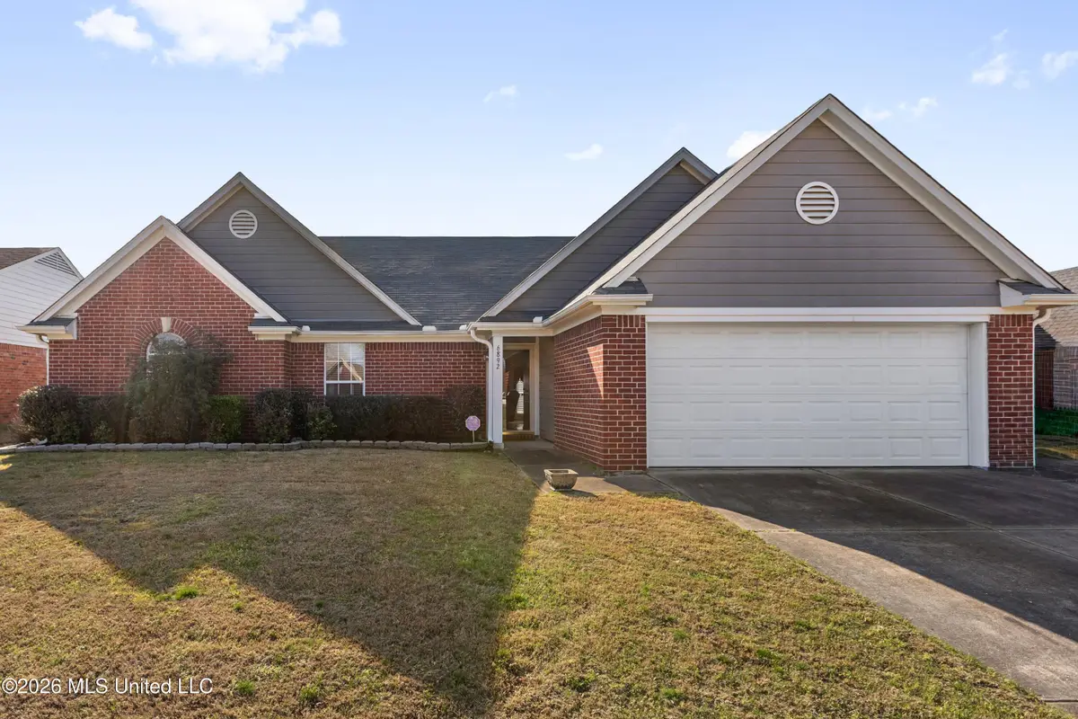 6892 Edmonton Street, Horn Lake, MS 38637 - #1