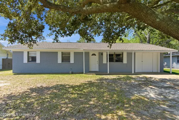 6688 Balboa Circle, Ocean Springs, MS 39564