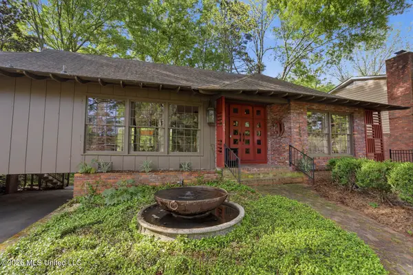 405 Wood Dale Drive, Jackson, MS 39216