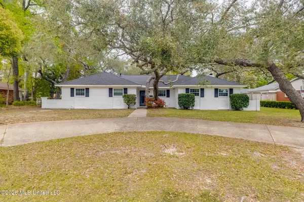 2305 Middlecoff Drive, Gulfport, MS 39507