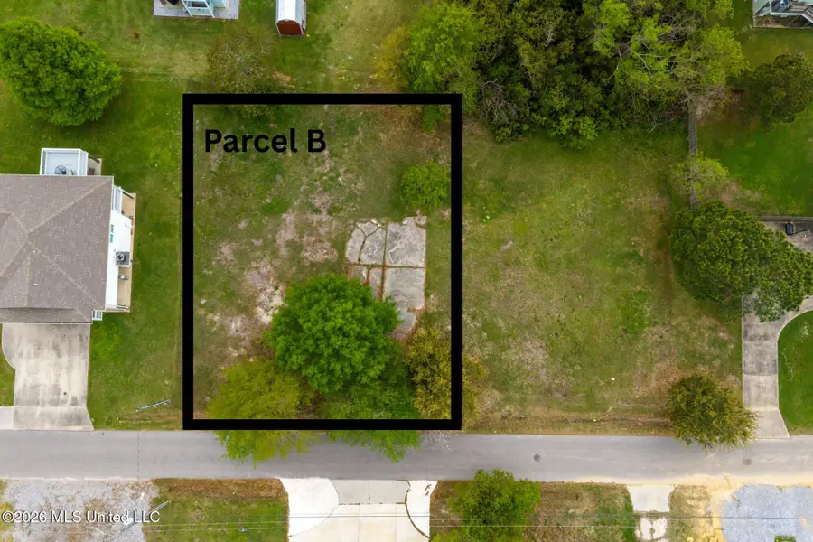 427 Sears Avenue, Waveland, MS 39576 - #2