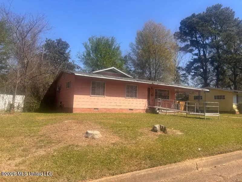 2206 Margaret W Alexander Drive, Jackson, MS 39213 - #2