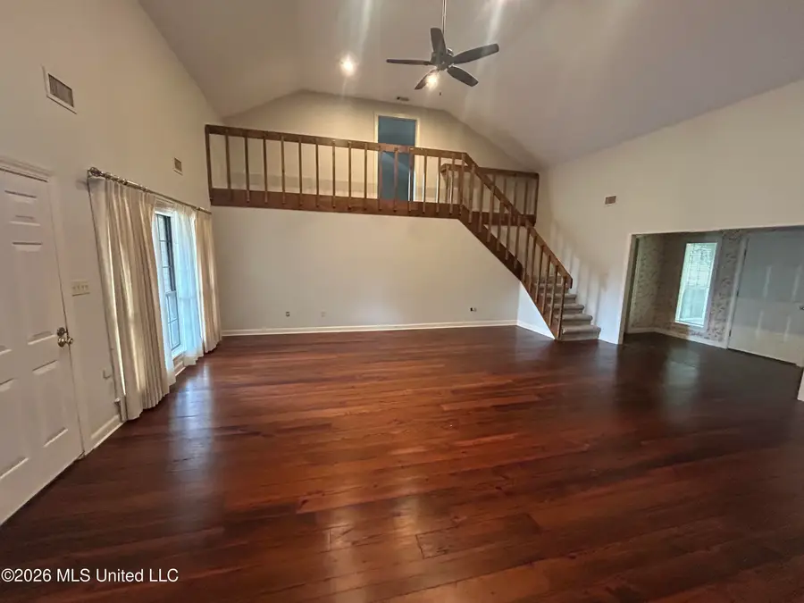 628 S Aubrey Circle, Greenwood, MS 38930 - #3