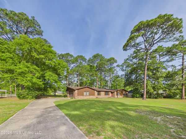 107 Braeburn Drive, Ocean Springs, MS 39564