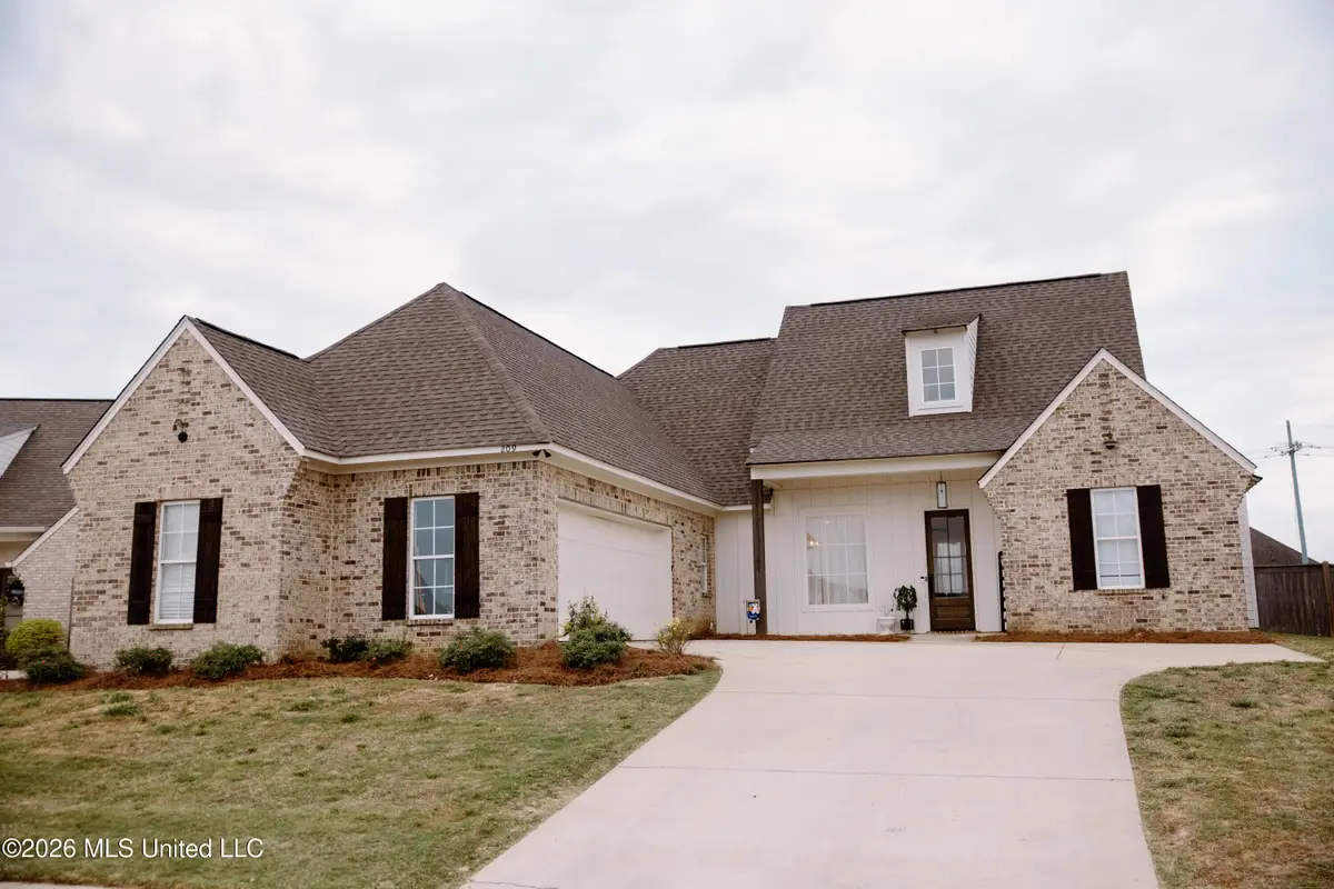 209 Ashbury Cove, Canton, MS 39046 - #1