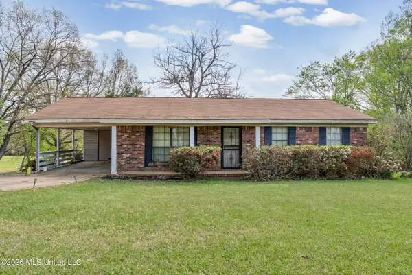 400 Pioneer Village Road, Senatobia, MS 38668