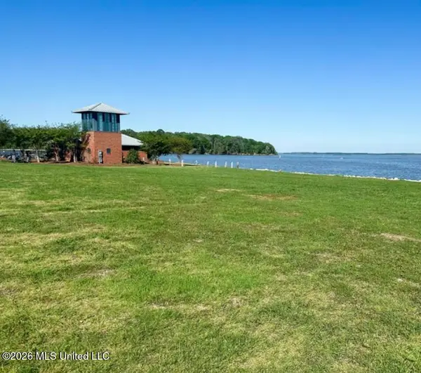 N Natchez Drive, Madison, MS 39110