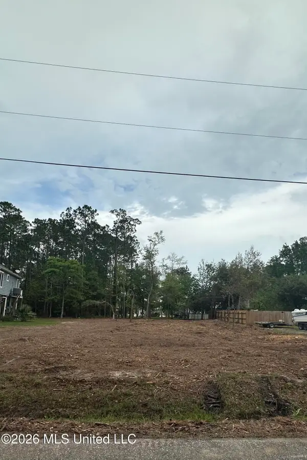 Birch Drive, Pass Christian, MS 39571