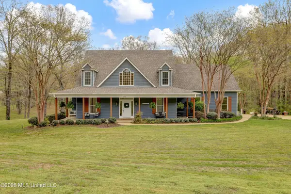 6180 Rolling Hills Drive, Olive Branch, MS 38654
