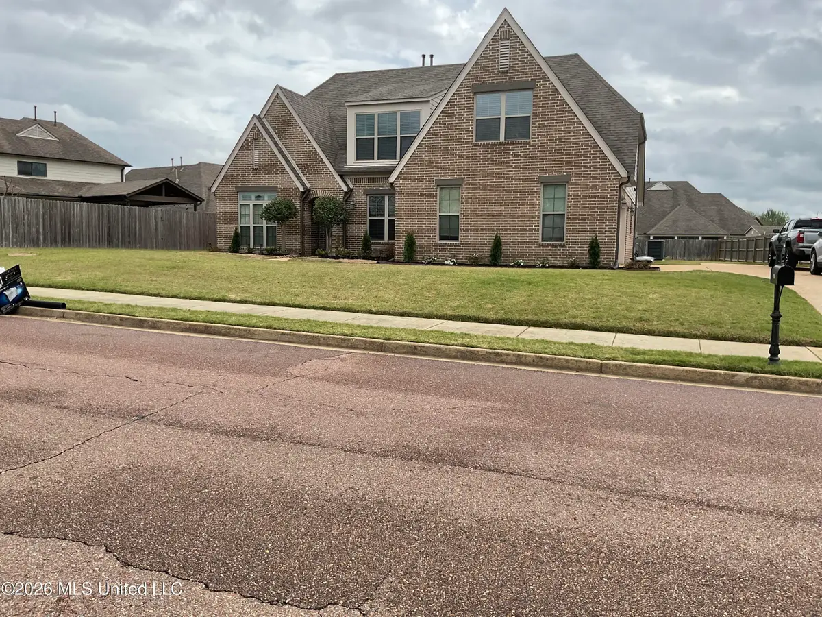 4186 Carolyn Mitchell Drive, Olive Branch, MS 38654 - #1