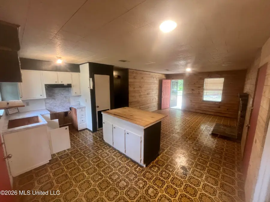 1215 NW Mount Zion Road, Brookhaven, MS 39601 - #3