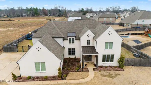 13764 S River Grove Lane, Olive Branch, MS 38654