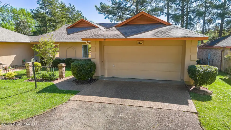 357 E Cascades Circle, Clinton, MS 39056 - #2