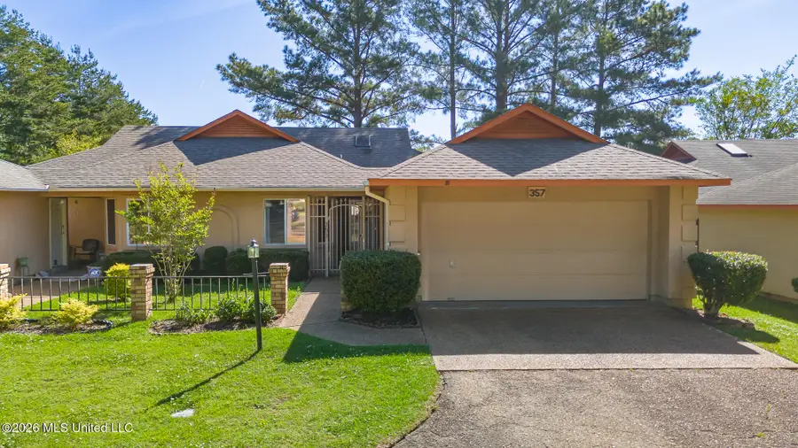 357 E Cascades Circle, Clinton, MS 39056 - #3